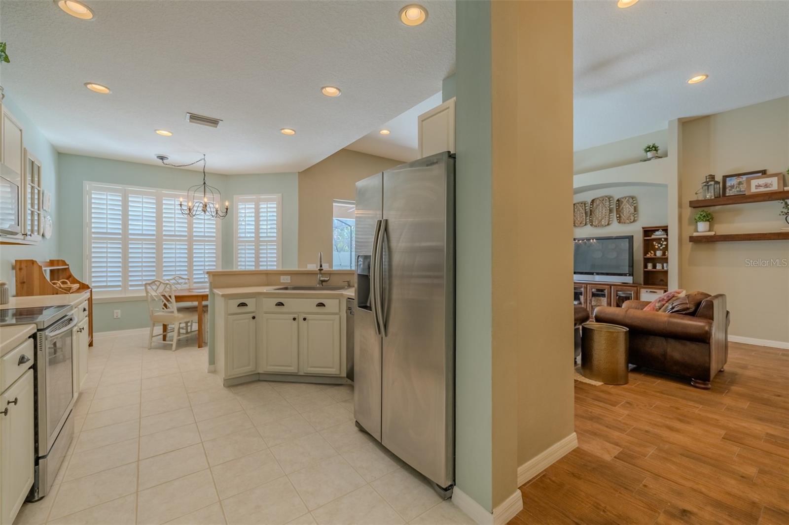 Image 19 of 64 For 11618 Whiterook Court