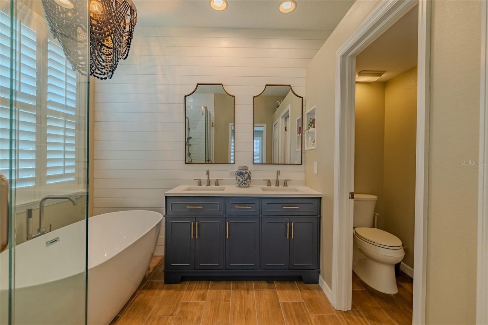 Image 27 of 64 For 11618 Whiterook Court