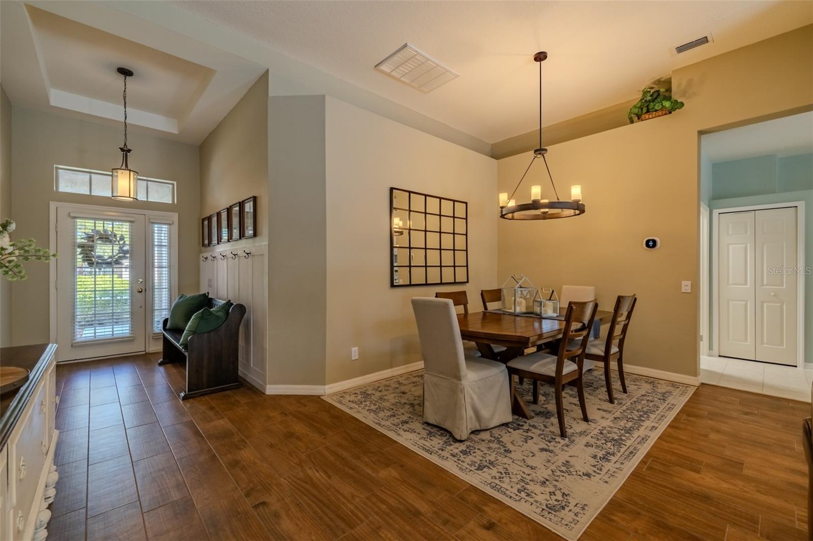 Image 6 of 64 For 11618 Whiterook Court