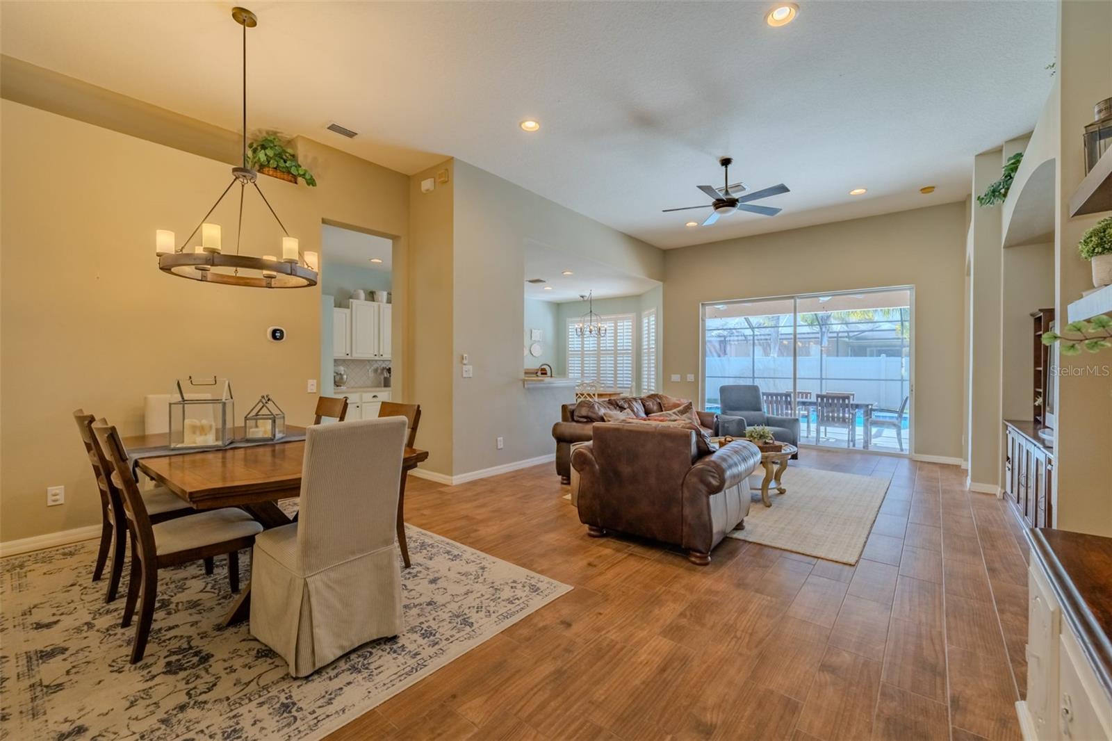 Image 7 of 64 For 11618 Whiterook Court