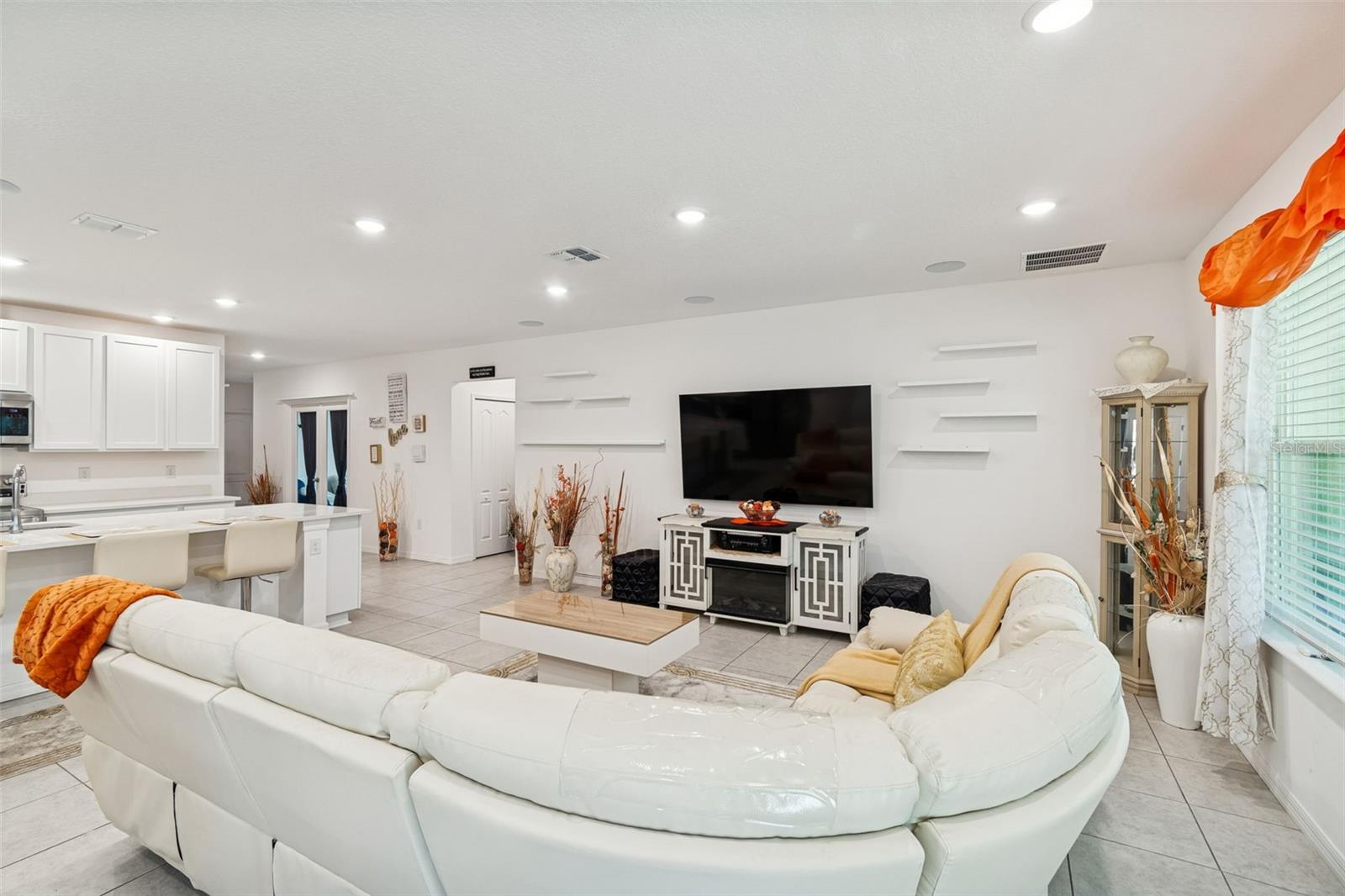 Image 31 of 42 For 16301 Greenback Rd