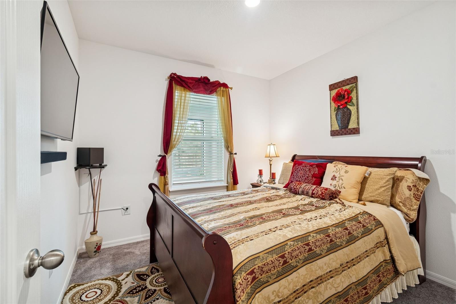 Image 8 of 42 For 16301 Greenback Rd