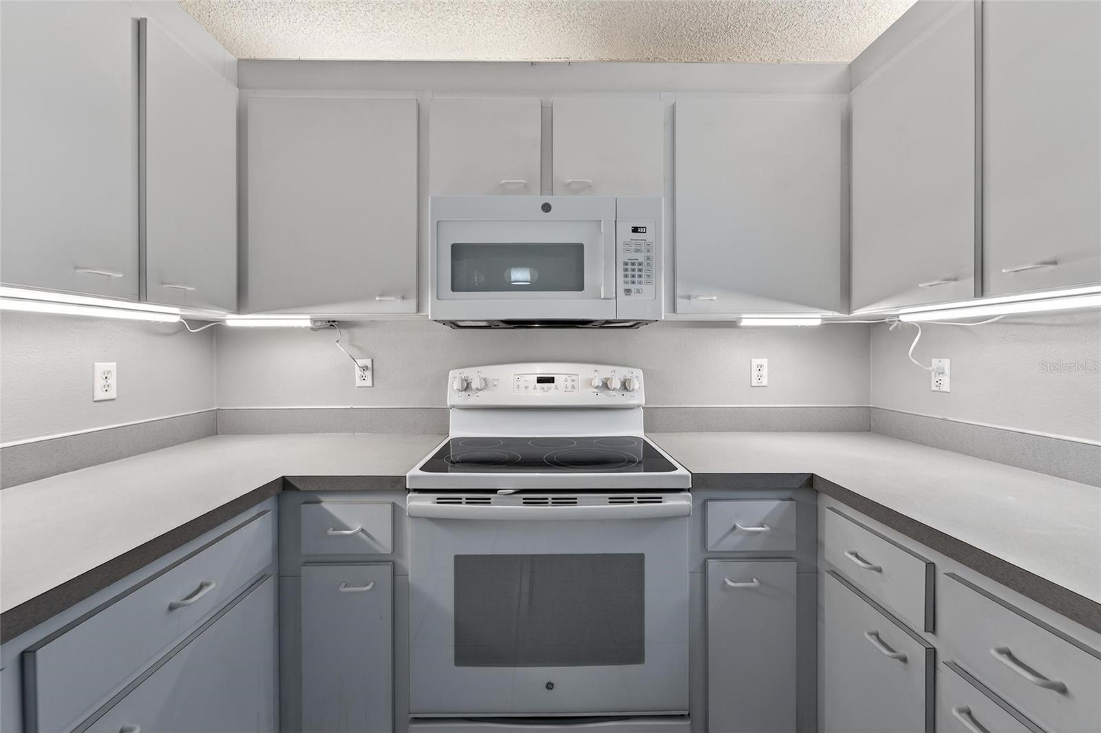 Image 11 of 48 For 5644 29th Street Circle E