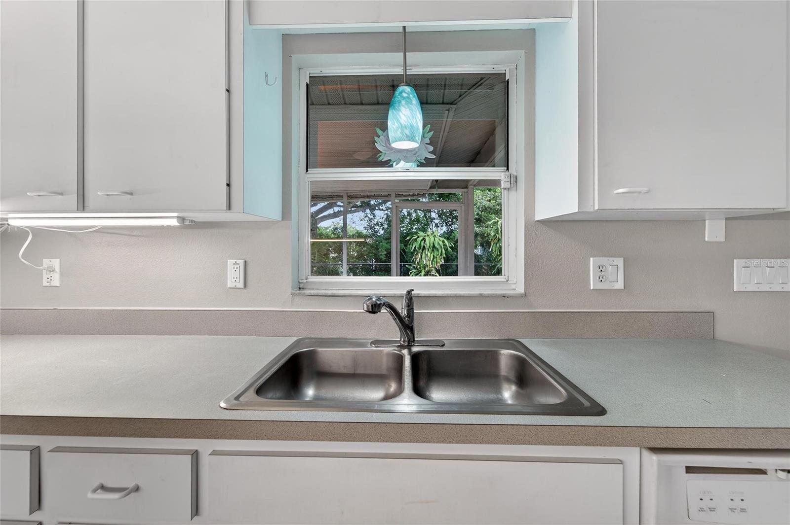 Image 12 of 48 For 5644 29th Street Circle E