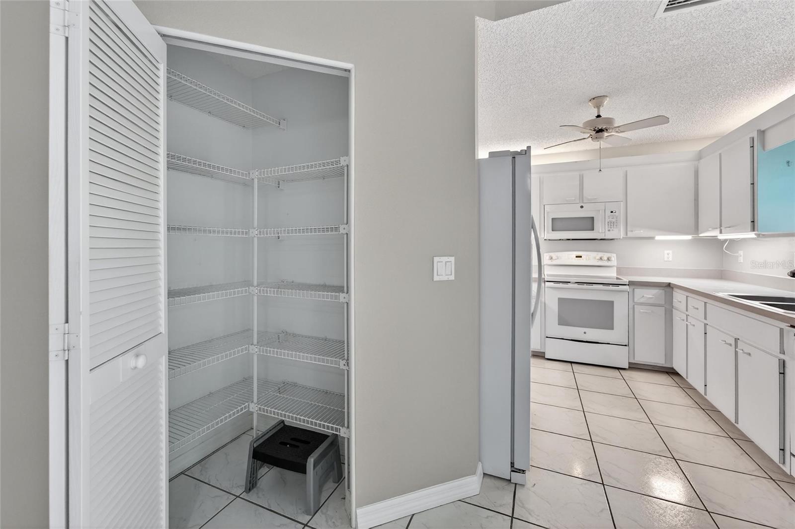 Image 14 of 48 For 5644 29th Street Circle E