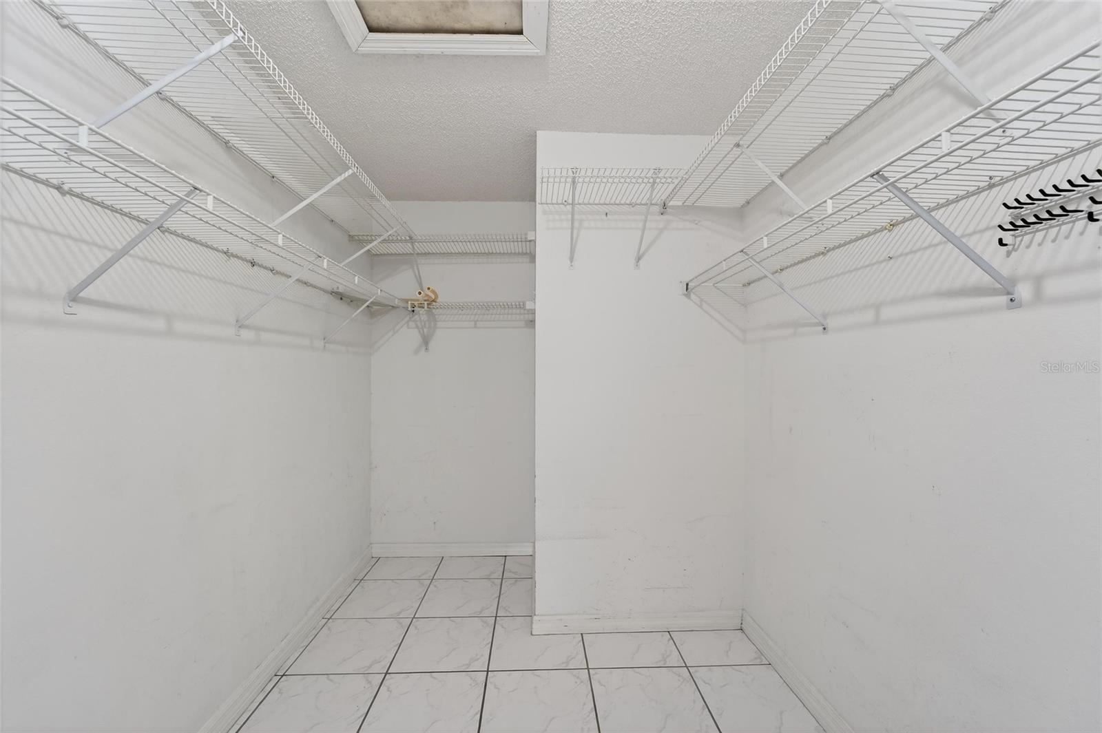 Image 18 of 48 For 5644 29th Street Circle E