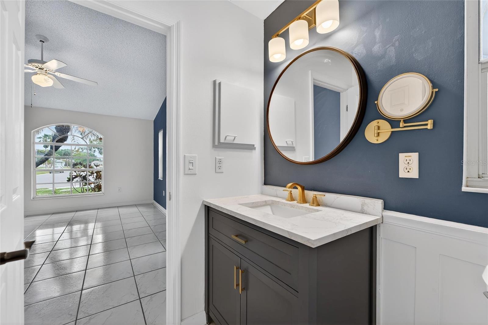 Image 20 of 48 For 5644 29th Street Circle E