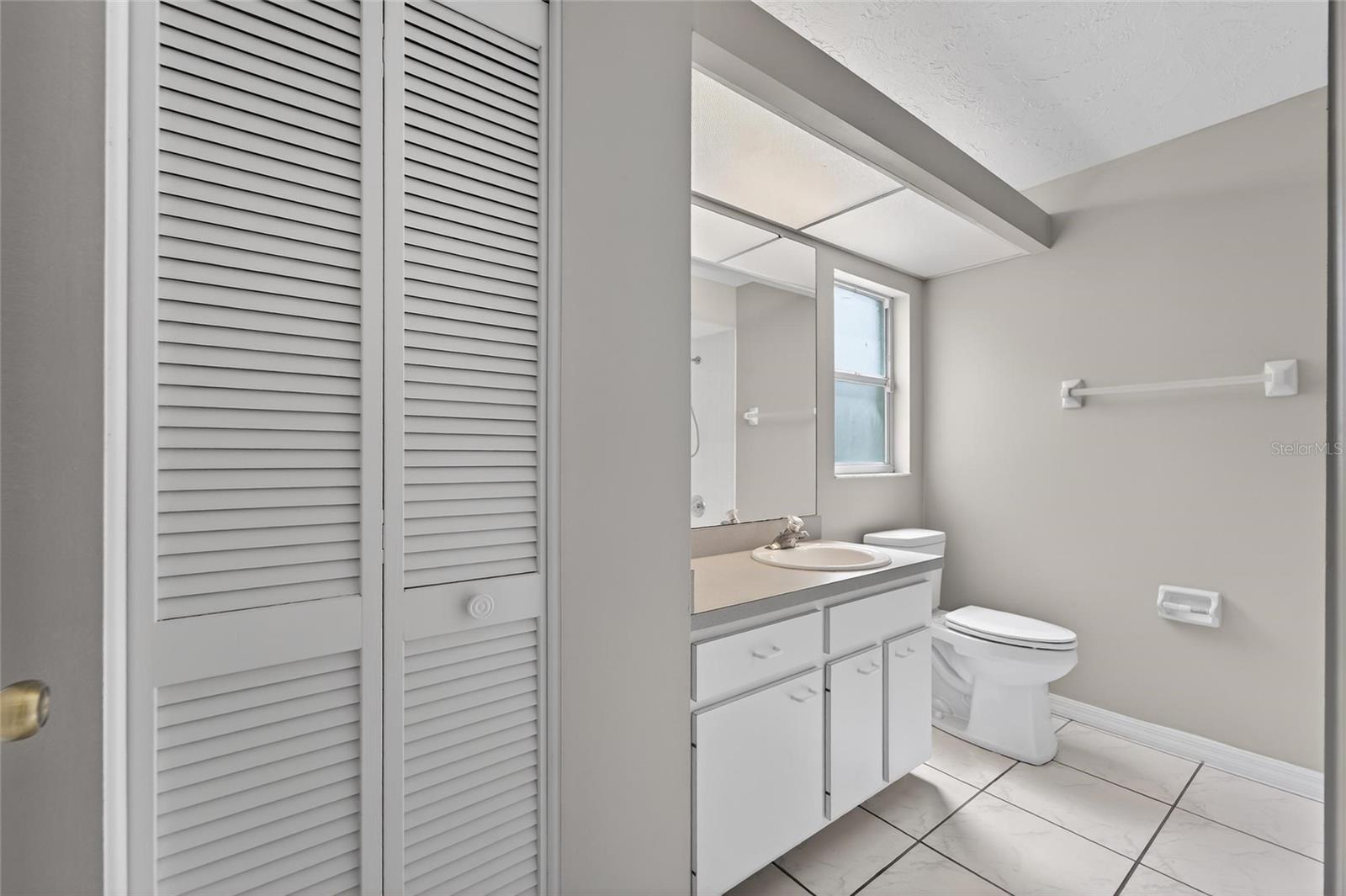 Image 29 of 48 For 5644 29th Street Circle E