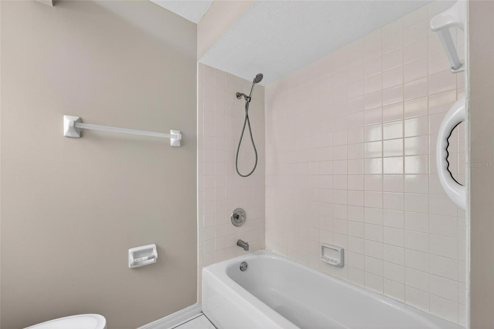 Image 31 of 48 For 5644 29th Street Circle E