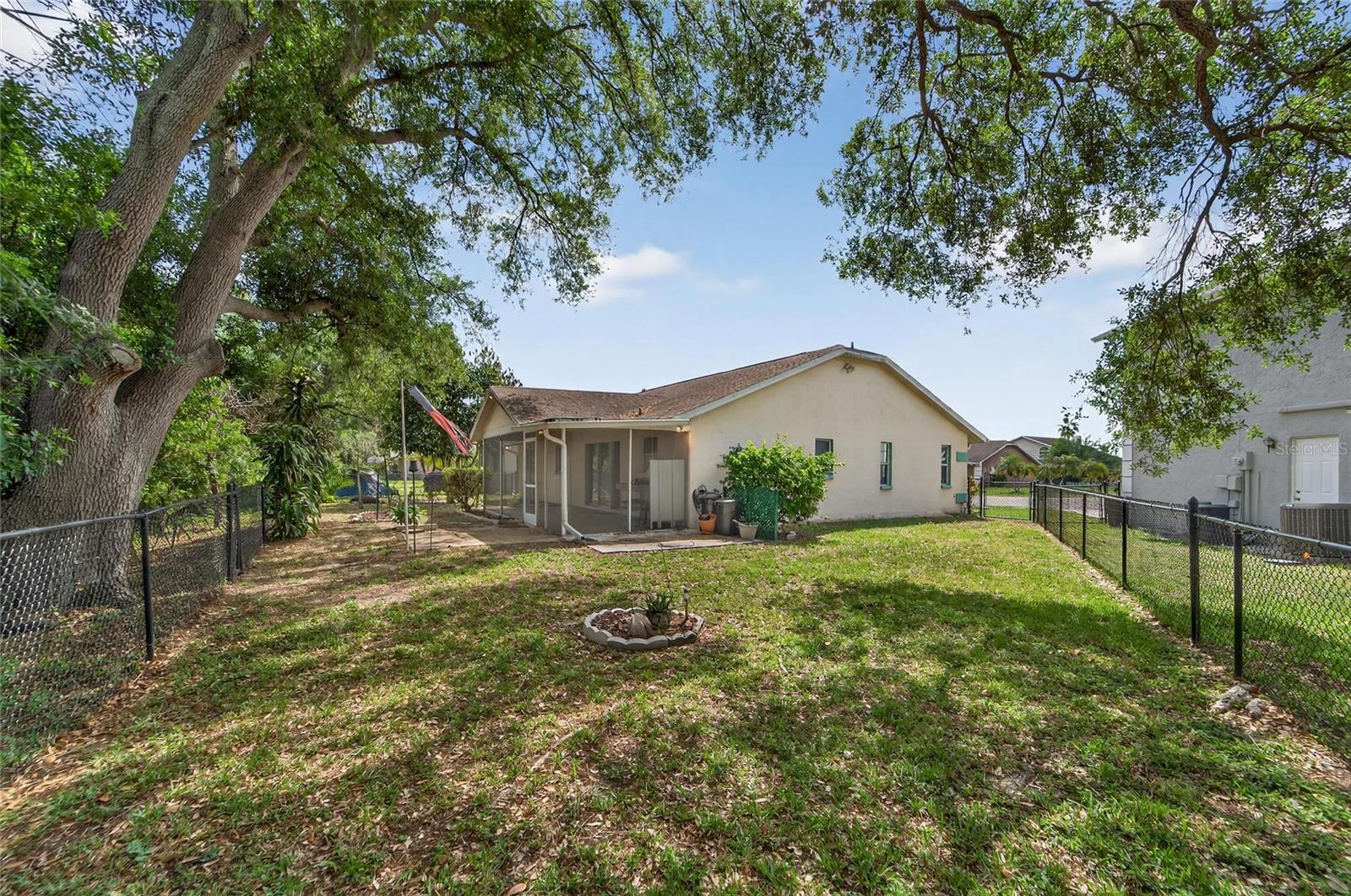 Image 41 of 48 For 5644 29th Street Circle E