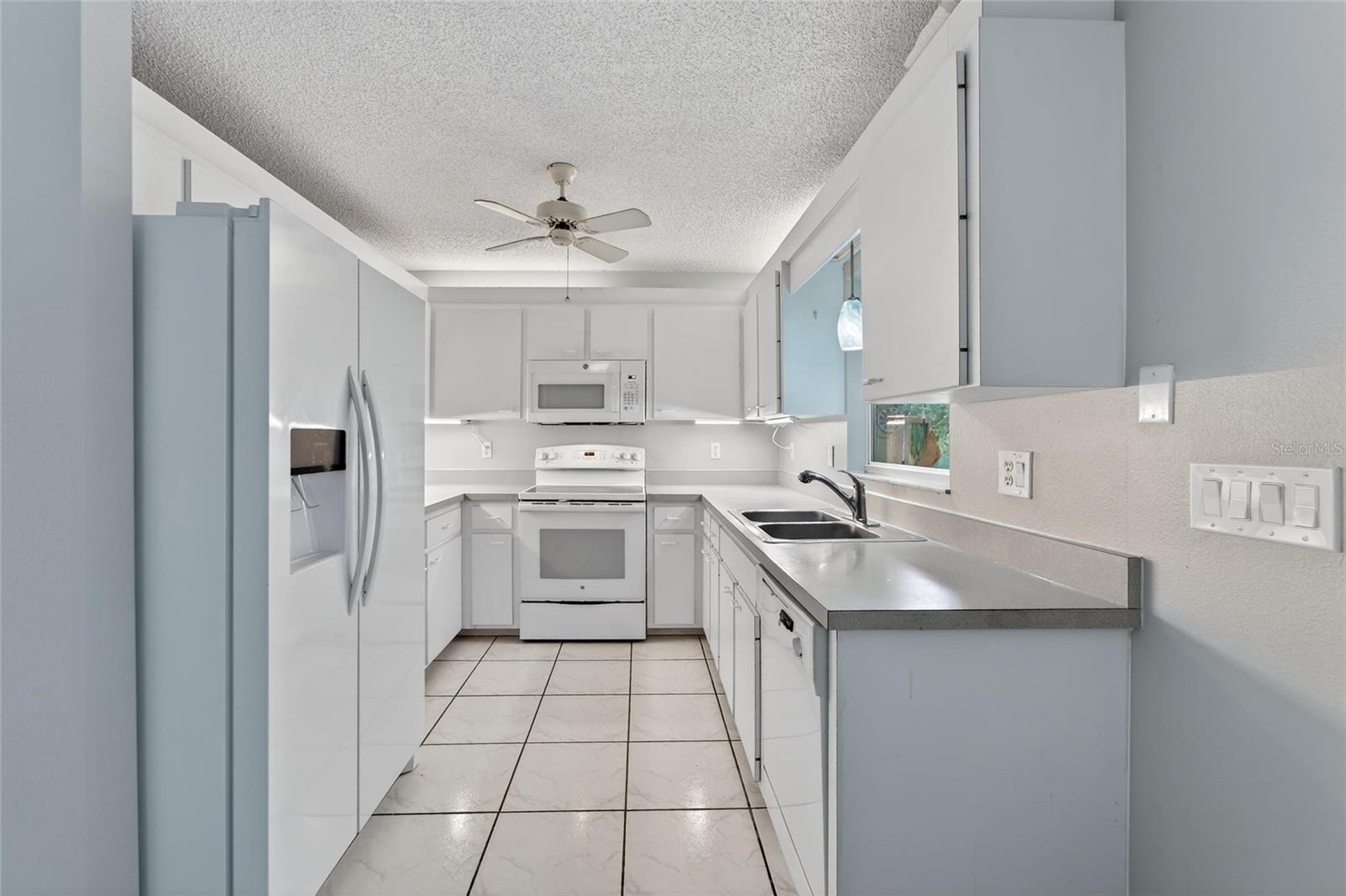 Image 8 of 48 For 5644 29th Street Circle E