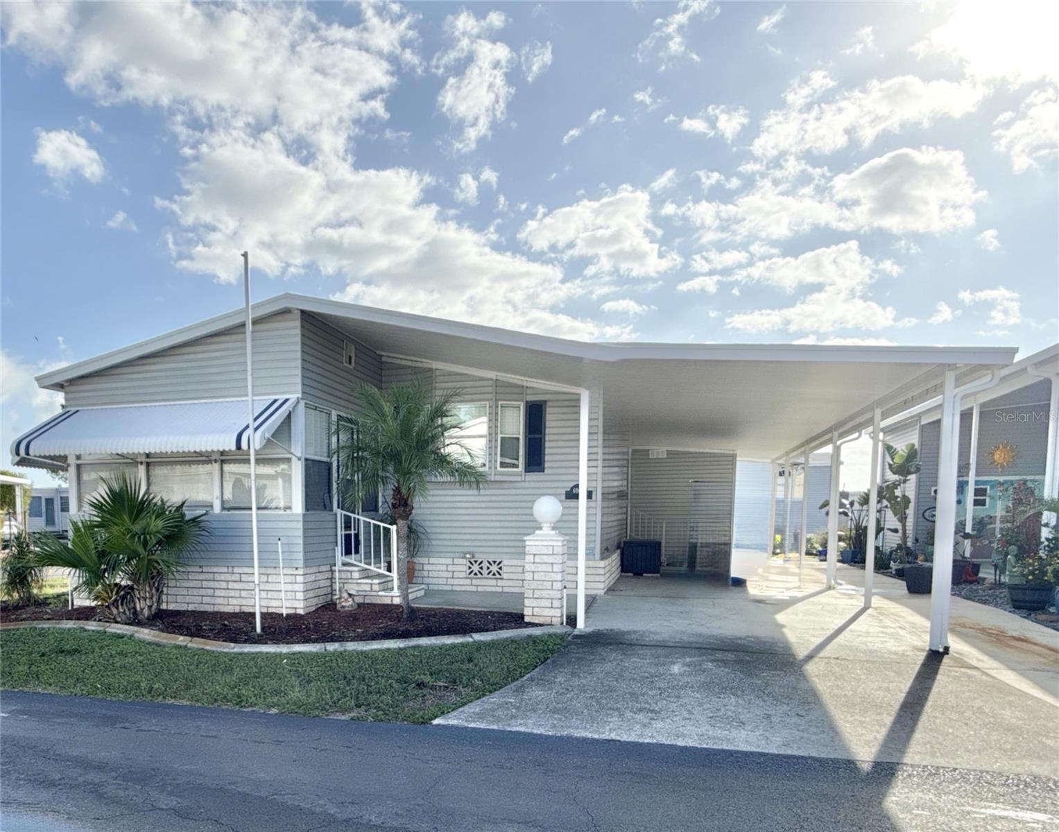 Details for 6907 Americana Drive Ne 101, ST PETERSBURG, FL 33702