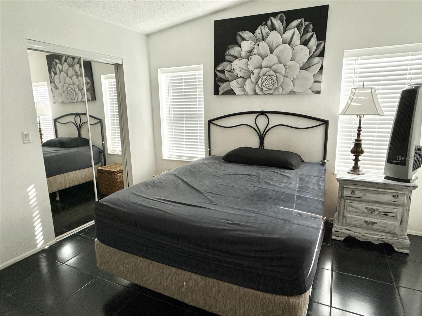 Image 11 of 19 For 6907 Americana Drive Ne 101