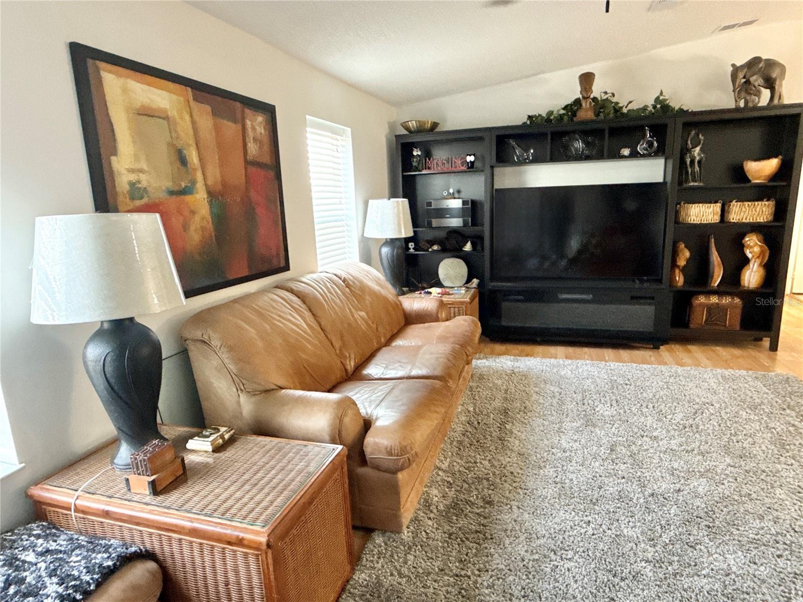 Image 9 of 19 For 6907 Americana Drive Ne 101