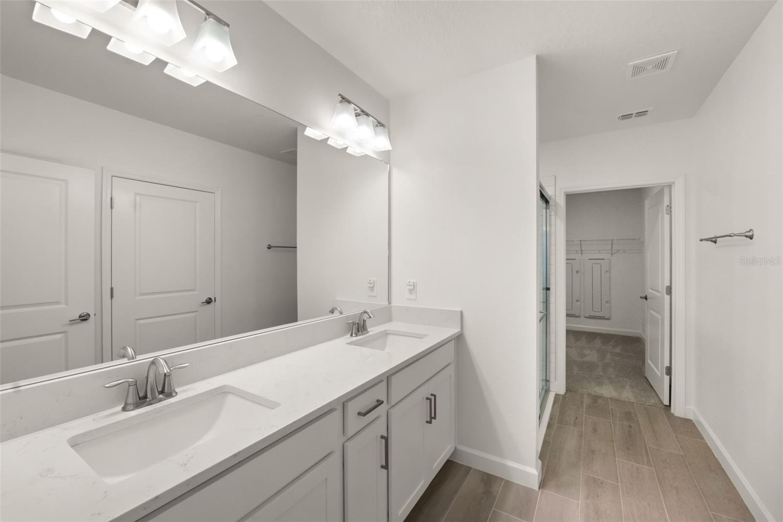 Image 16 of 32 For 17551 Holly Well Avenue