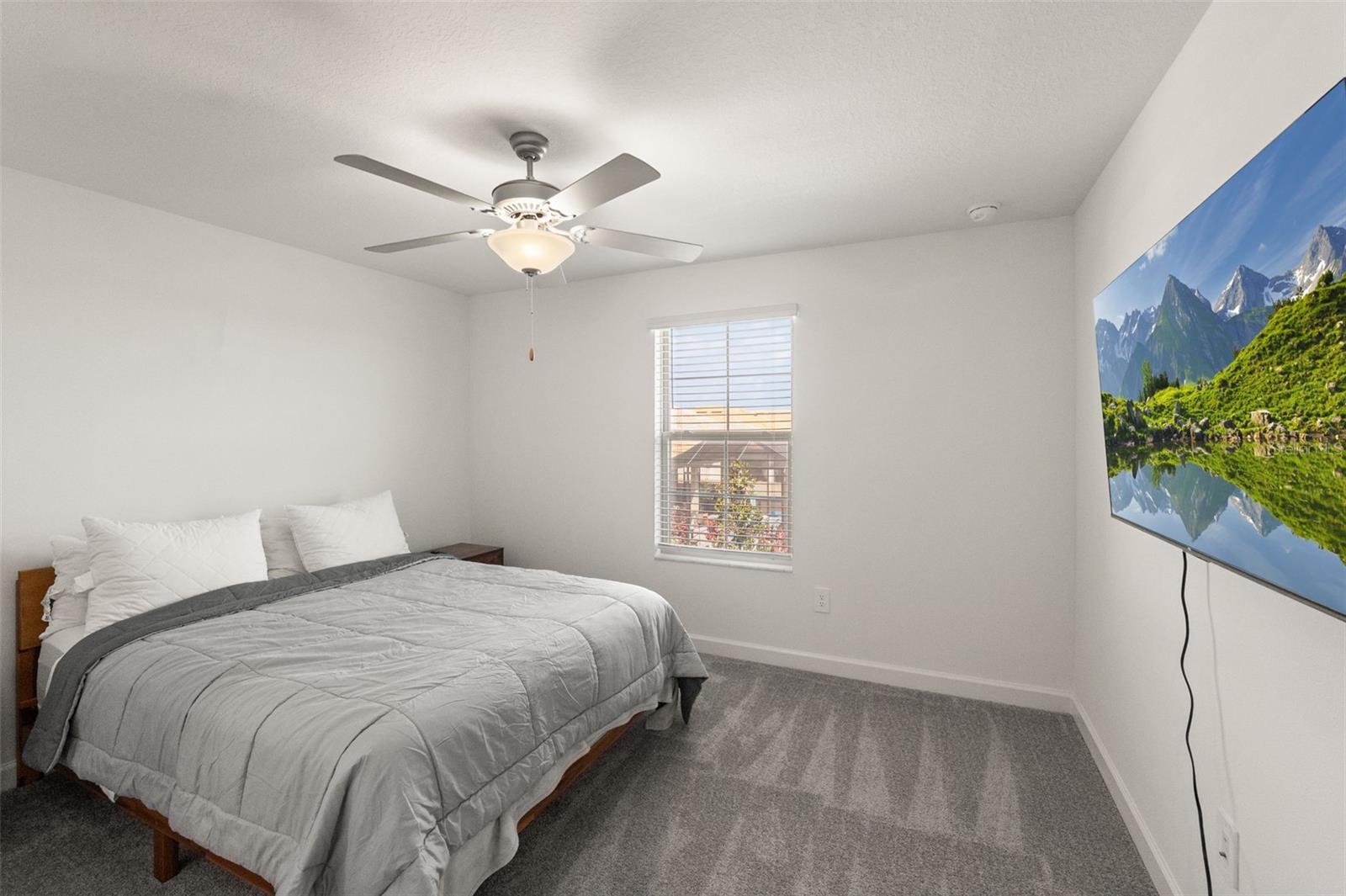 Image 23 of 32 For 17551 Holly Well Avenue