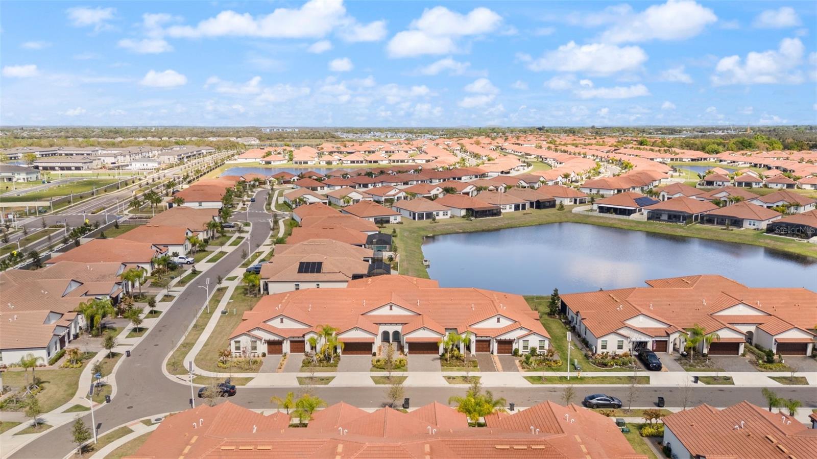 Image 3 of 32 For 17551 Holly Well Avenue