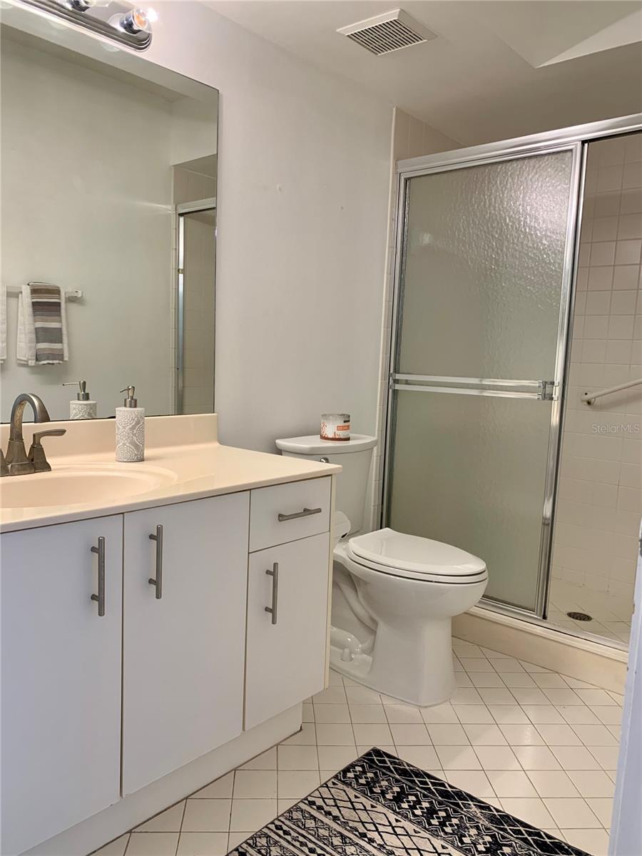 Image 18 of 26 For 6061 Bahia Del Mar Circle 146