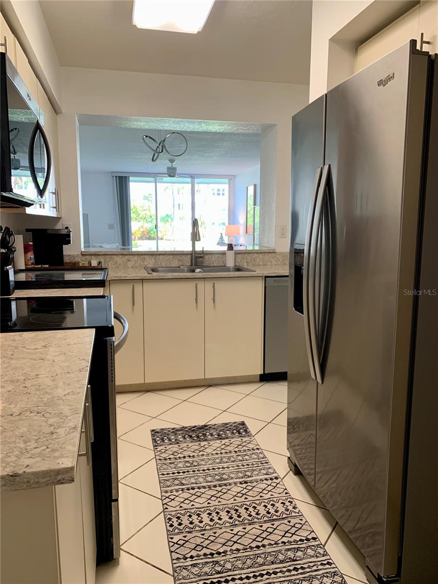 Image 7 of 26 For 6061 Bahia Del Mar Circle 146