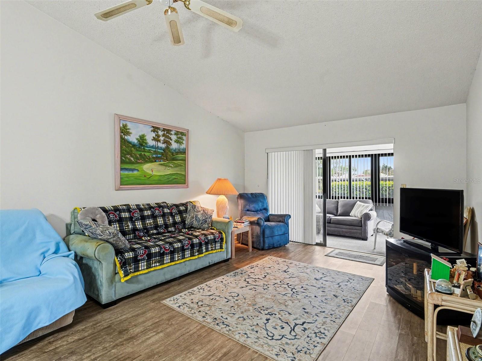 Image 4 of 12 For 1412 57th Street W