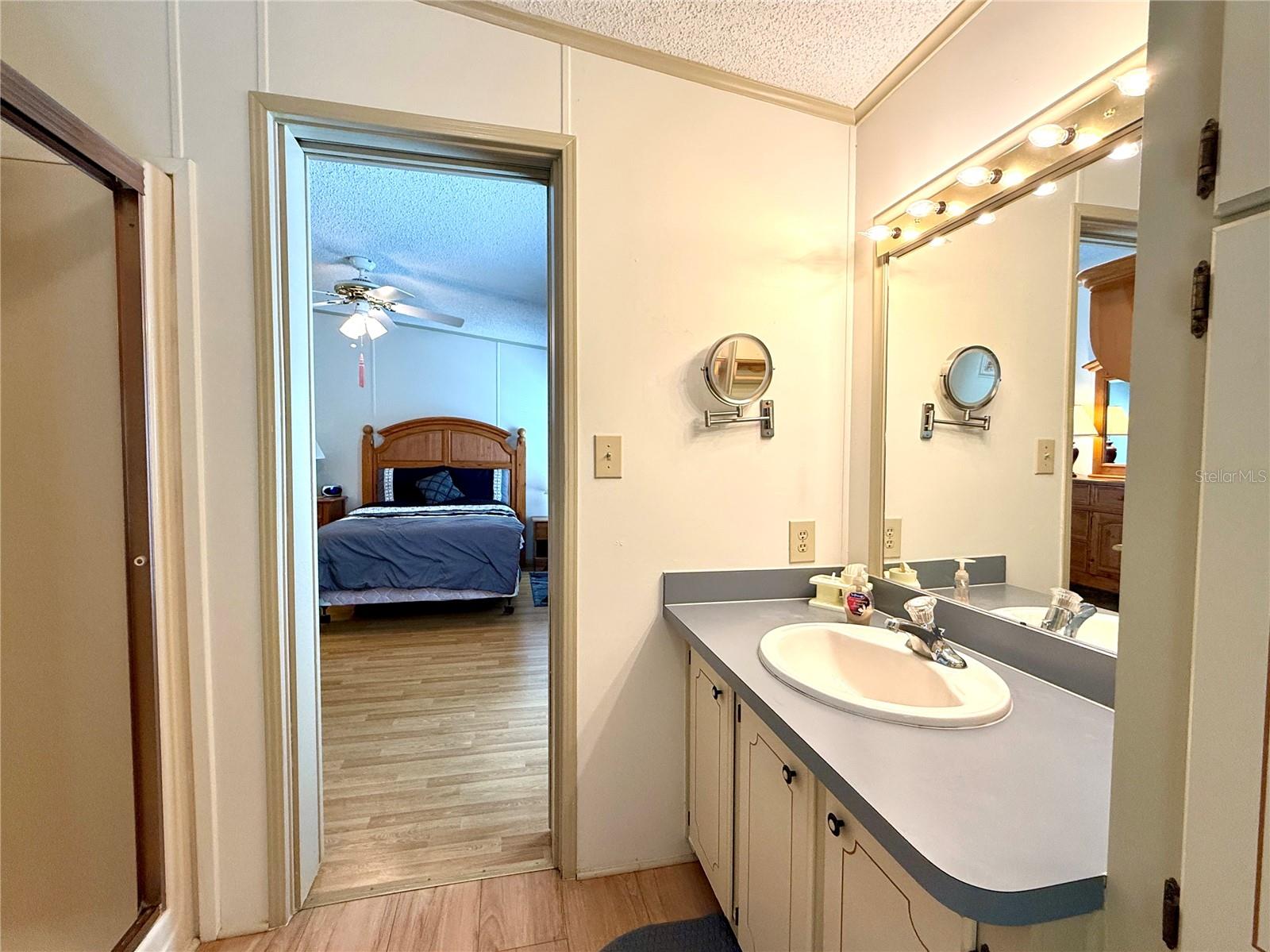 Image 17 of 44 For 101 Saint George Court