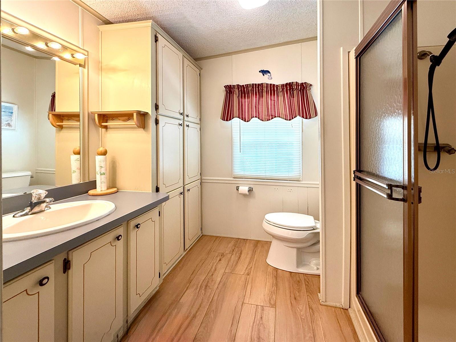 Image 18 of 44 For 101 Saint George Court