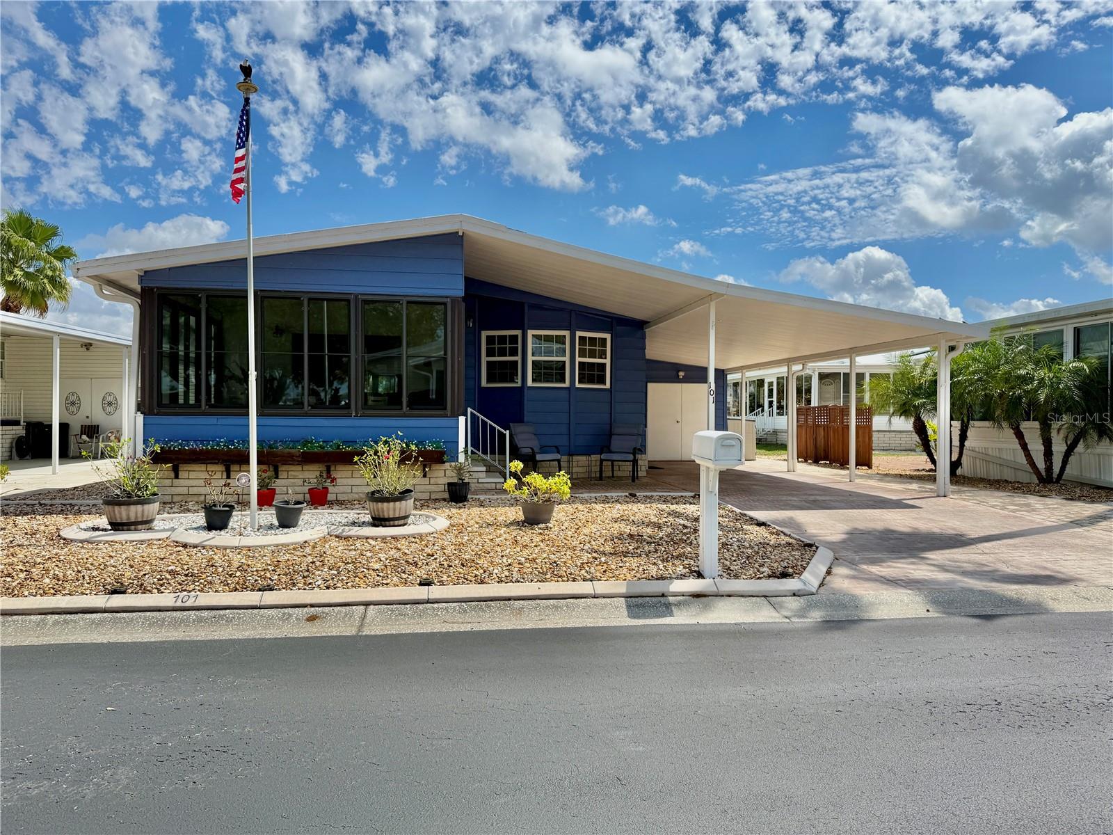 Image 2 of 44 For 101 Saint George Court