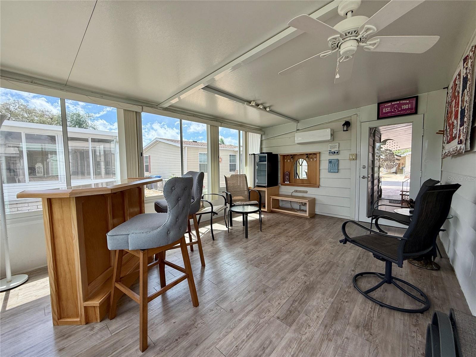 Image 24 of 44 For 101 Saint George Court