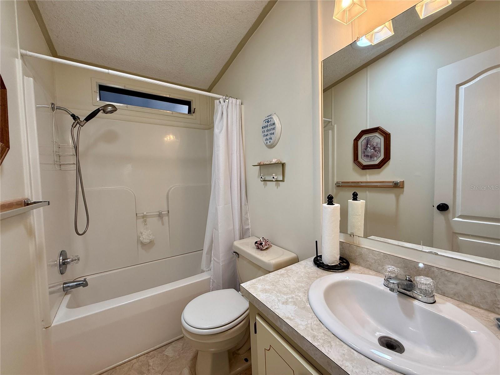 Image 26 of 44 For 101 Saint George Court