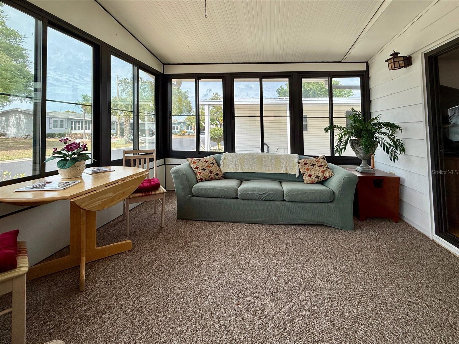 Image 7 of 44 For 101 Saint George Court