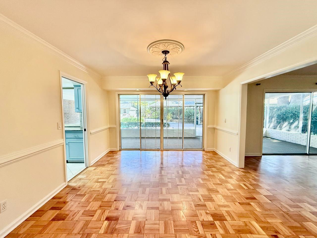 Image 12 of 77 For 3103 Cocos Road