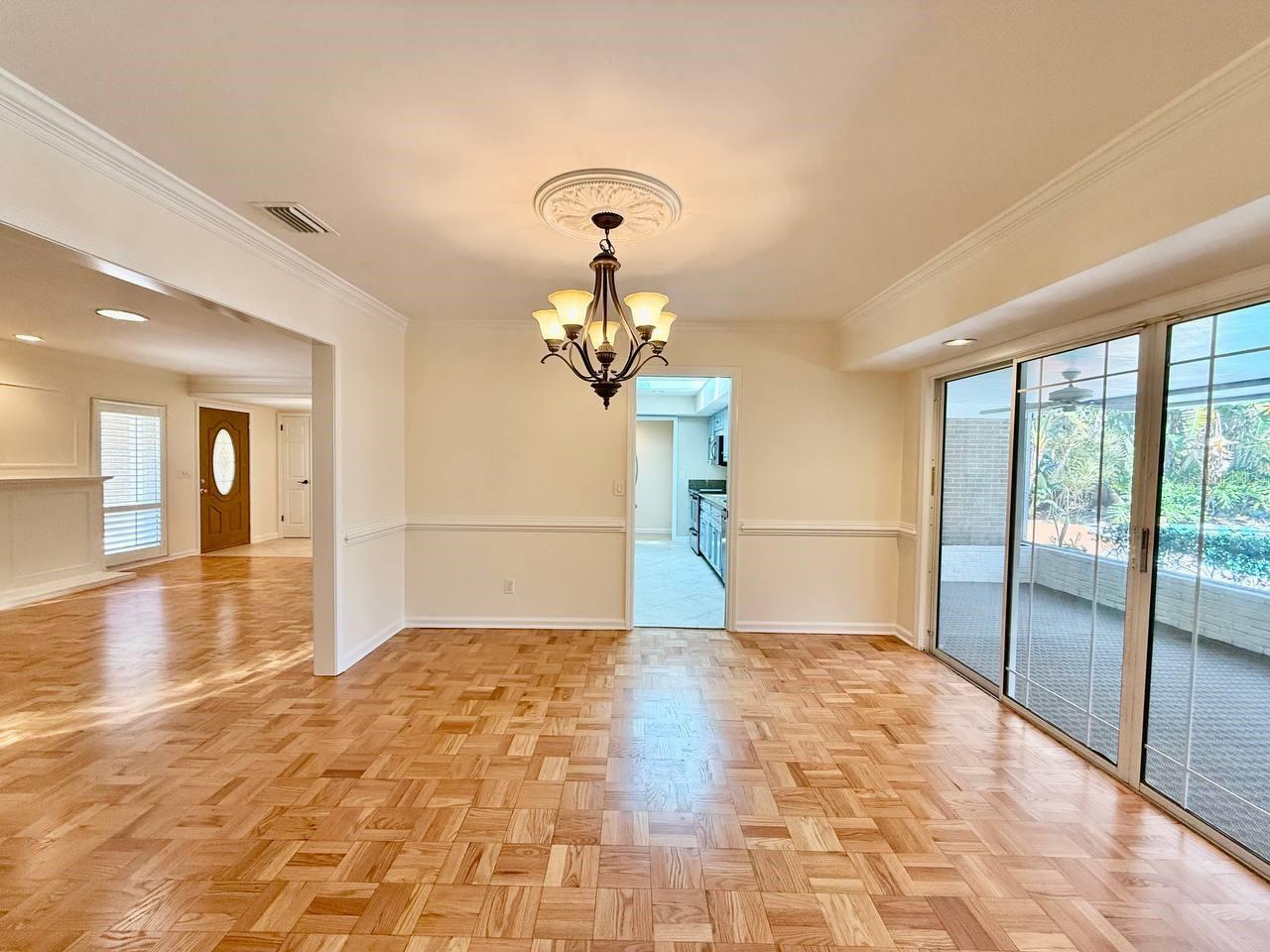 Image 14 of 77 For 3103 Cocos Road