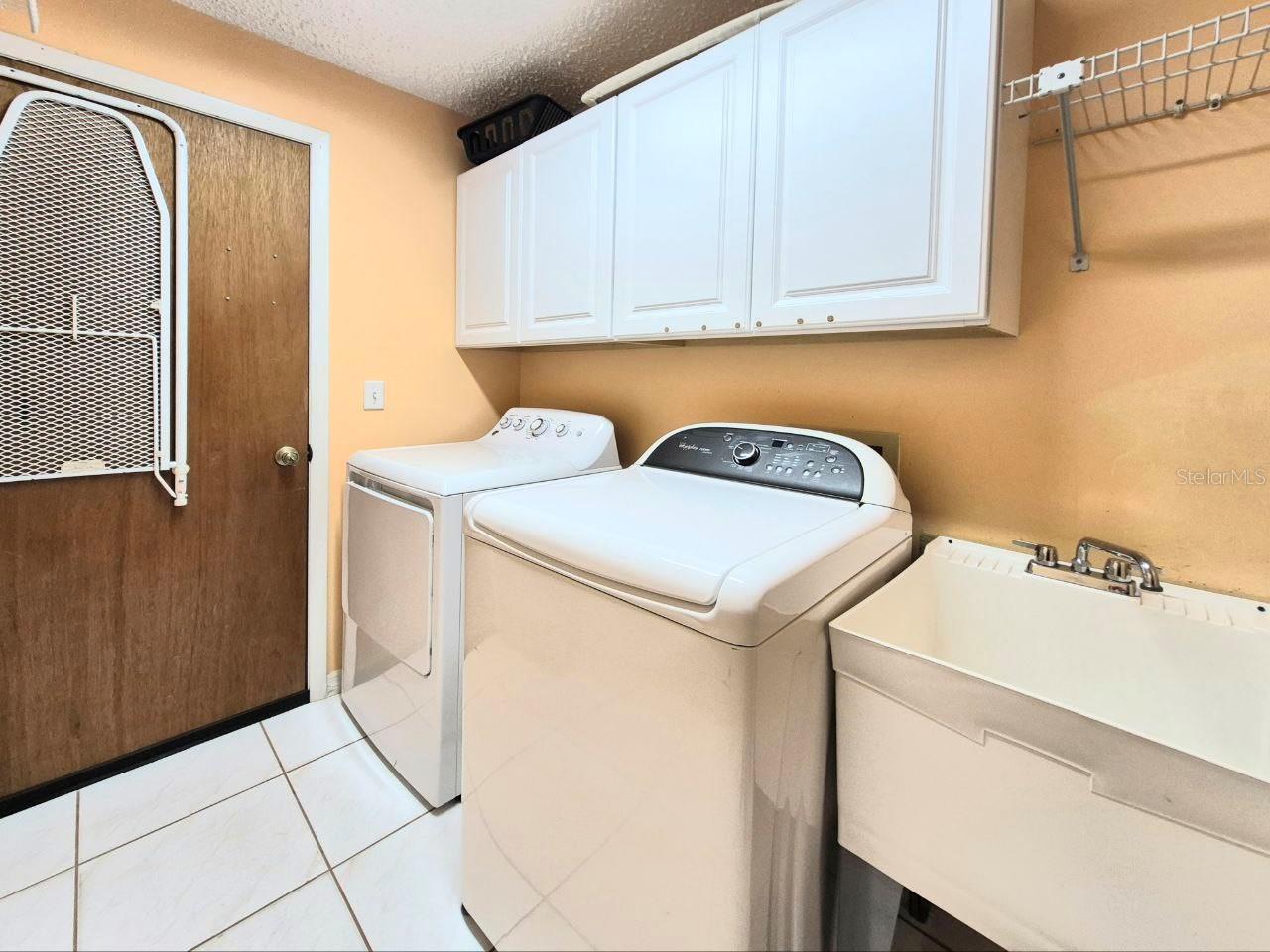 Image 15 of 77 For 3103 Cocos Road