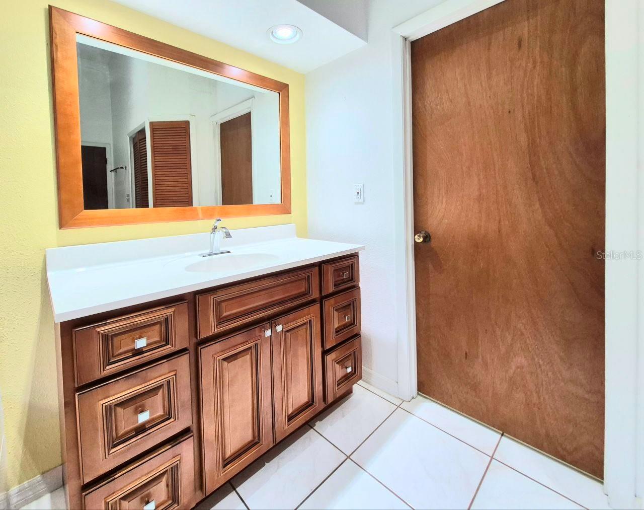 Image 19 of 77 For 3103 Cocos Road