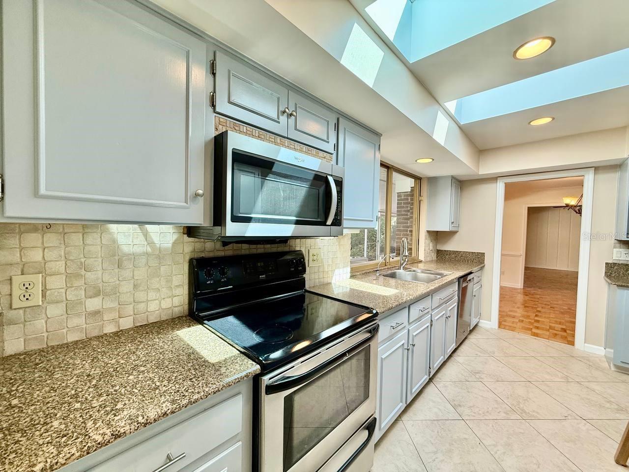 Image 28 of 77 For 3103 Cocos Road