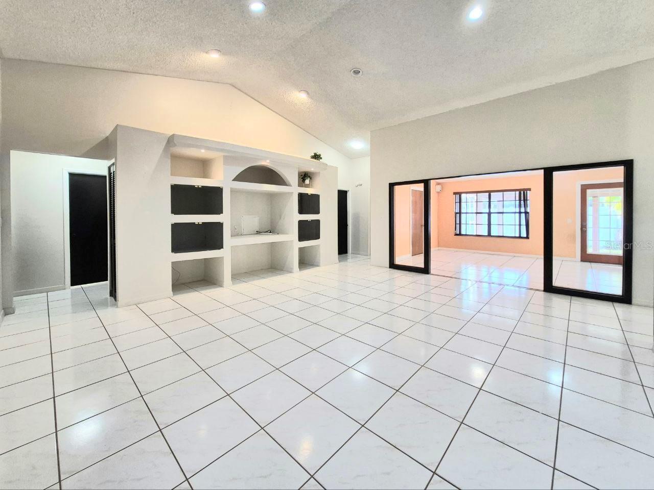 Image 32 of 77 For 3103 Cocos Road