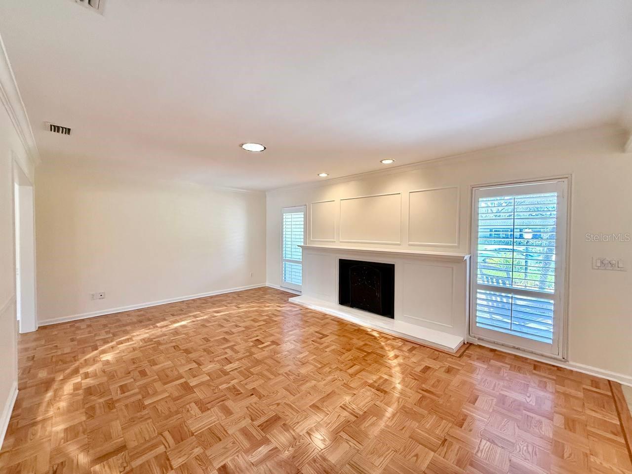 Image 5 of 77 For 3103 Cocos Road