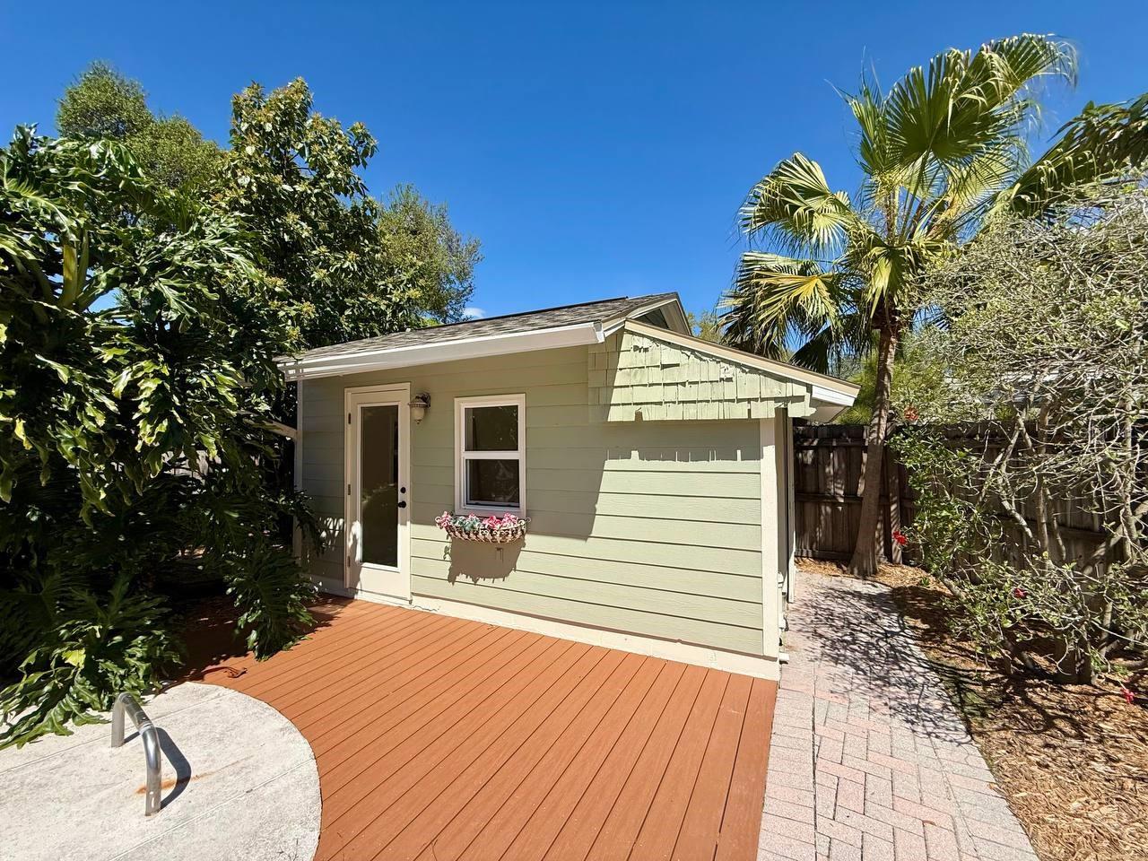 Image 75 of 77 For 3103 Cocos Road