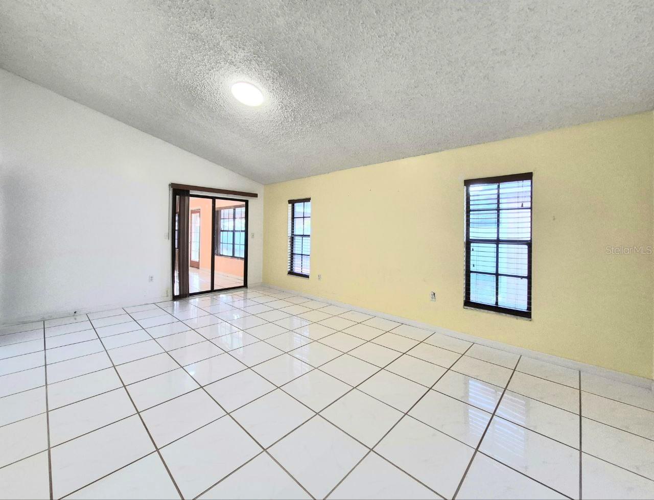 Image 9 of 77 For 3103 Cocos Road