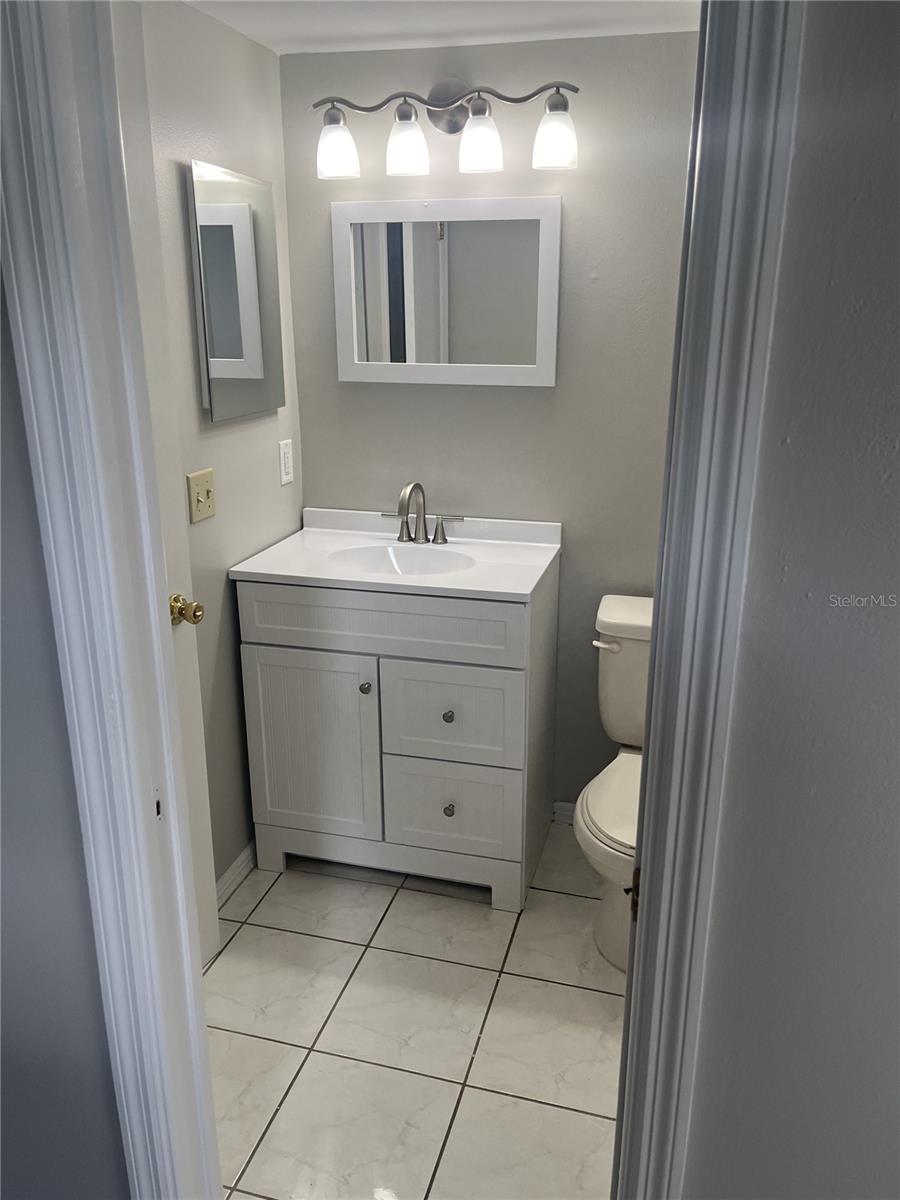 Image 20 of 24 For 1003 Horatio Street A