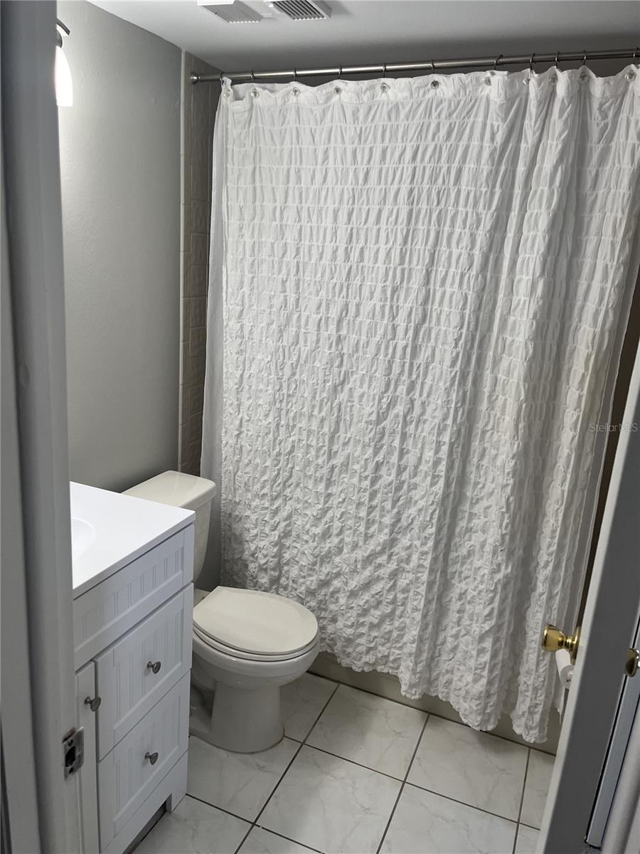 Image 21 of 24 For 1003 Horatio Street A