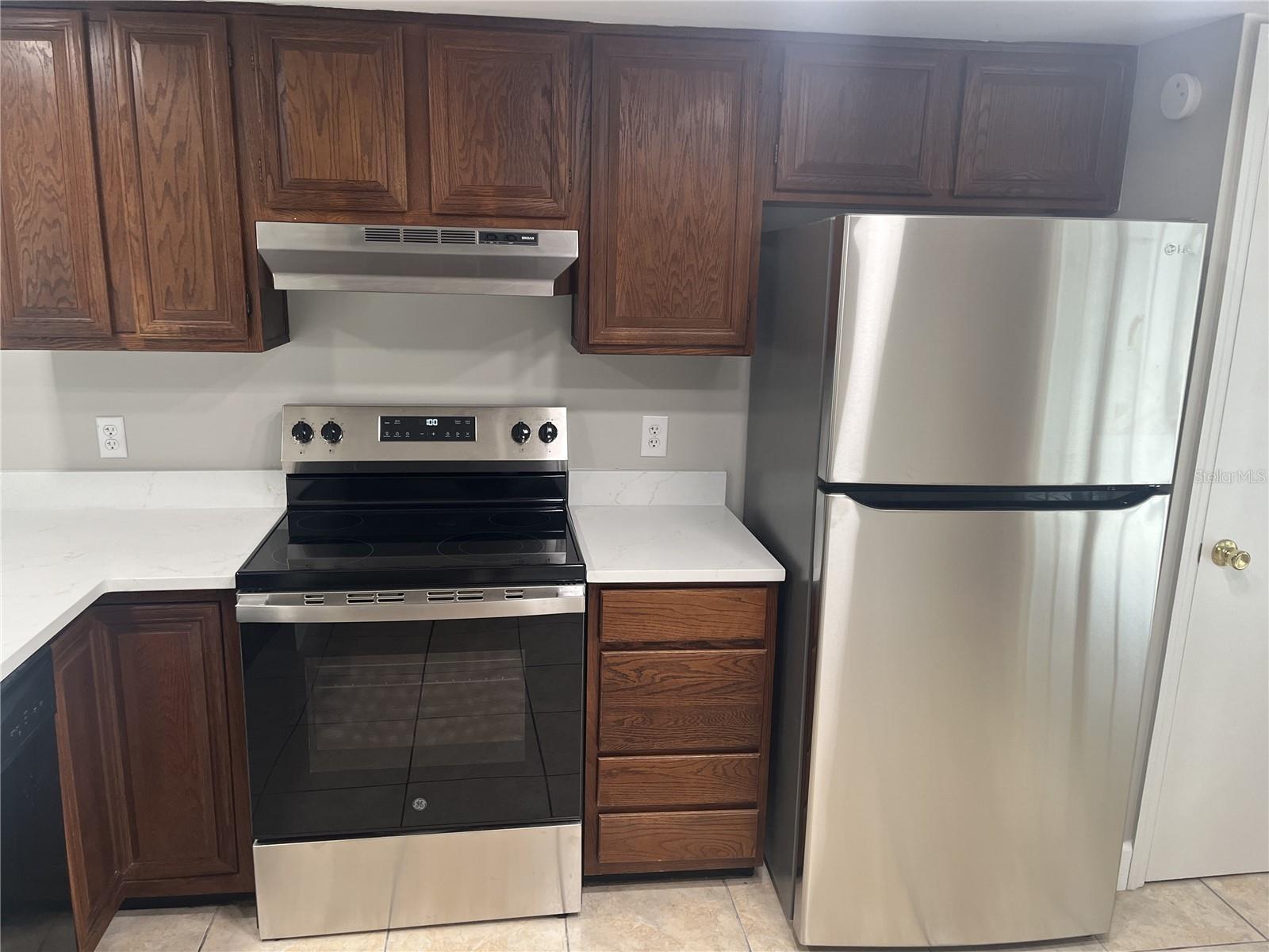 Image 6 of 24 For 1003 Horatio Street A