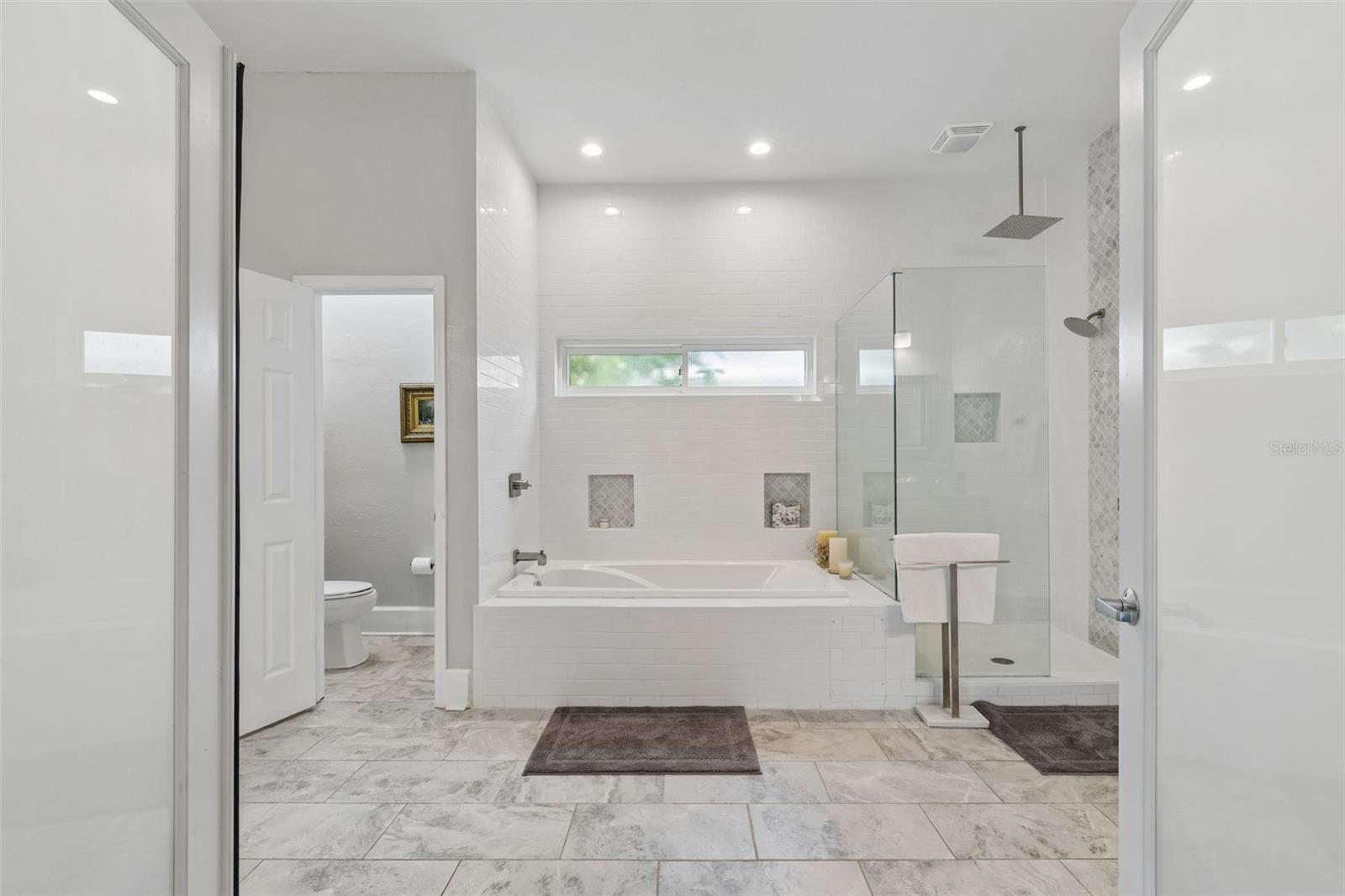 Image 21 of 52 For 1024 16th Avenue N