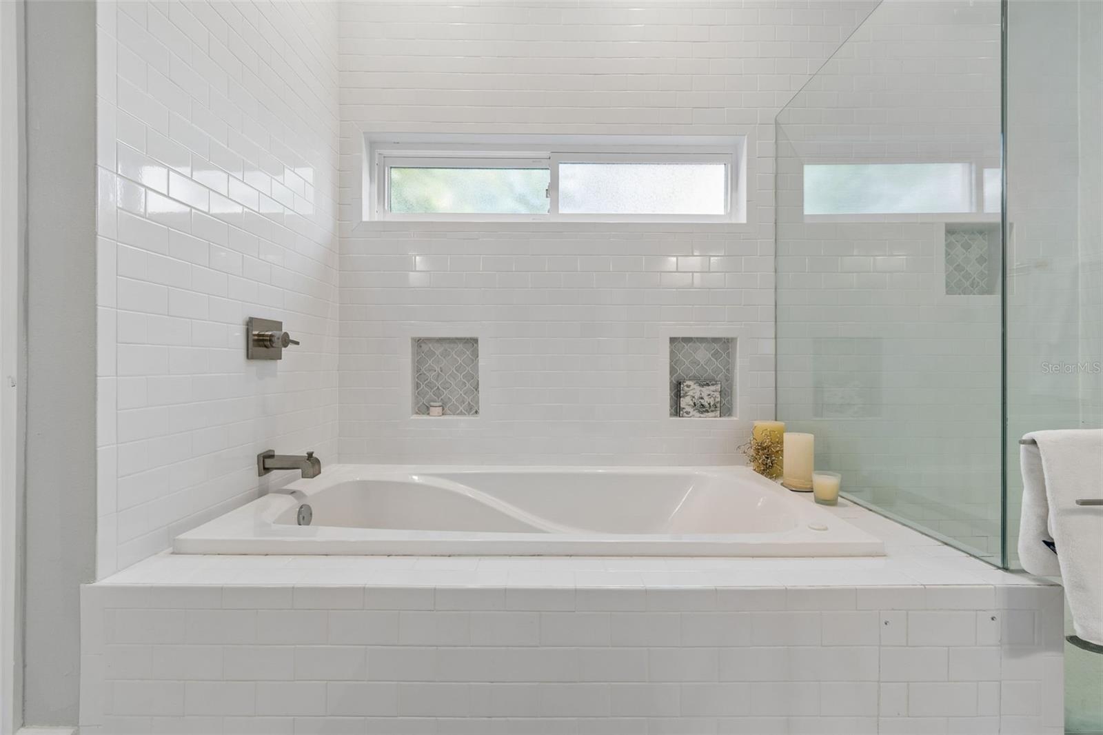 Image 24 of 52 For 1024 16th Avenue N