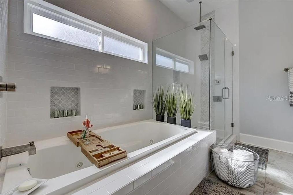 Image 25 of 52 For 1024 16th Avenue N