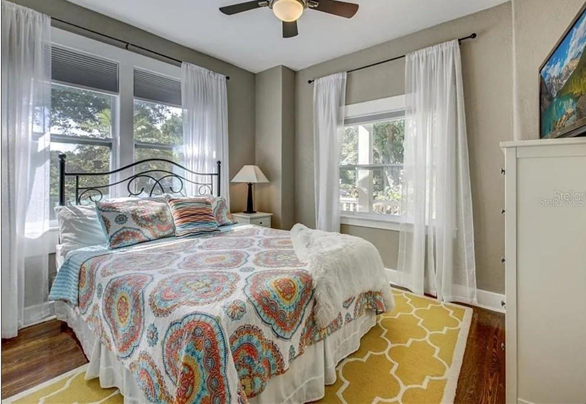 Image 28 of 52 For 1024 16th Avenue N