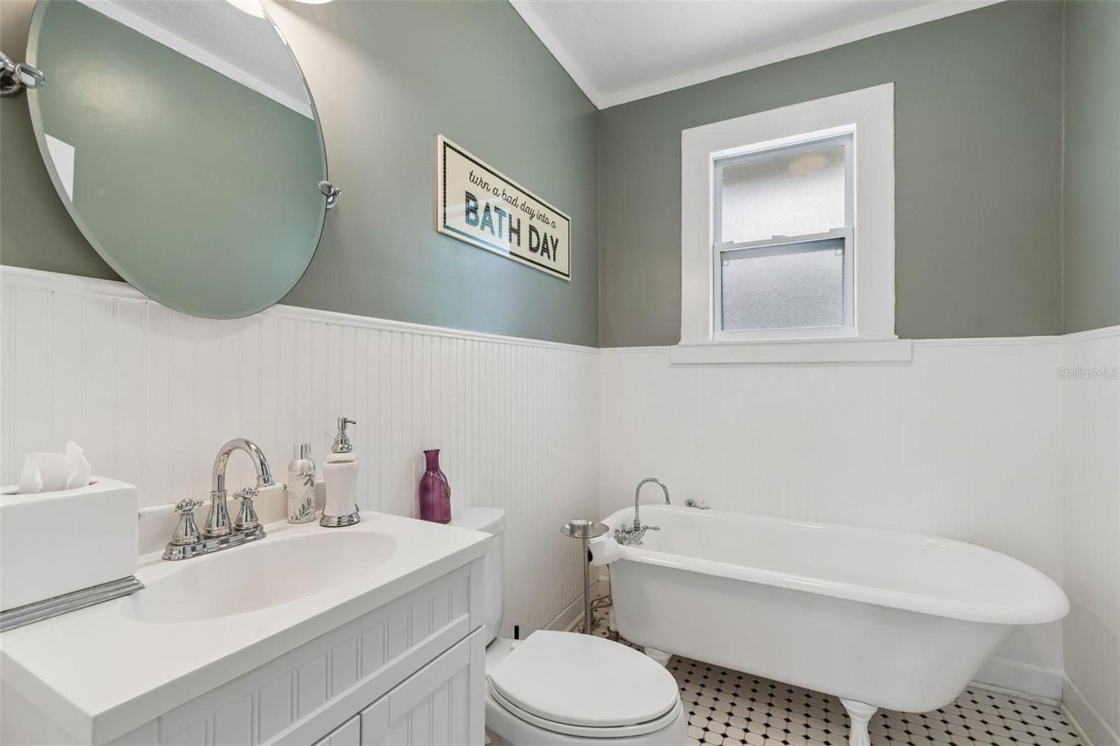 Image 29 of 52 For 1024 16th Avenue N