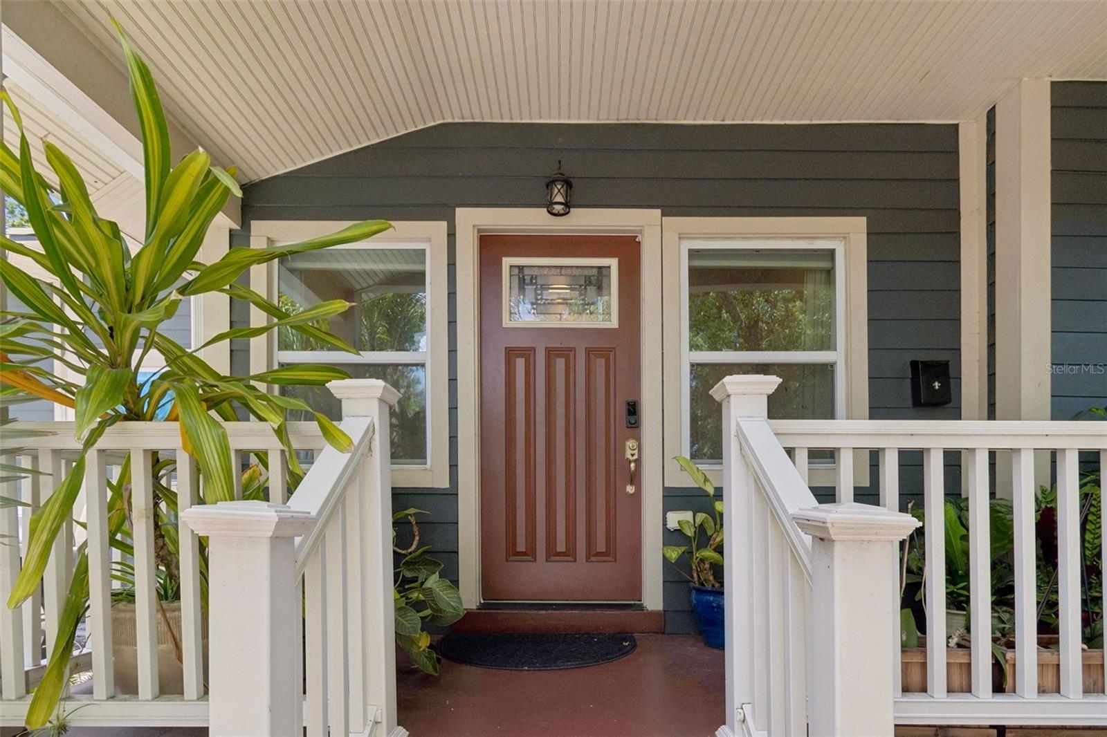 Image 3 of 52 For 1024 16th Avenue N