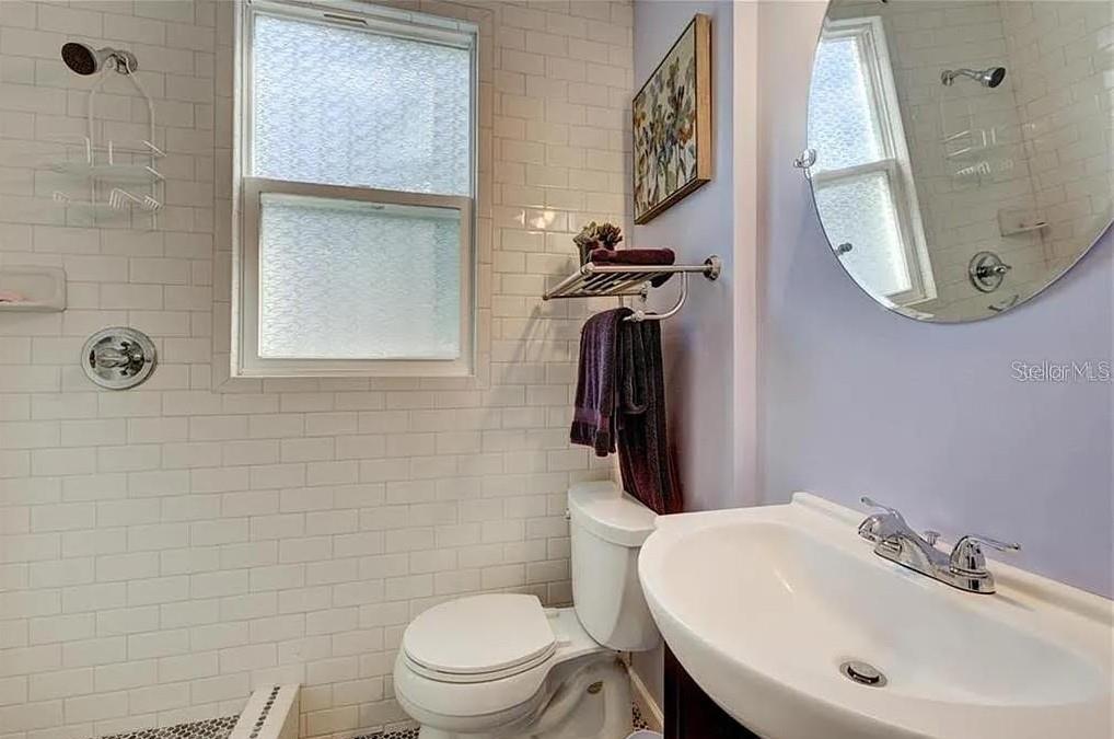 Image 44 of 52 For 1024 16th Avenue N