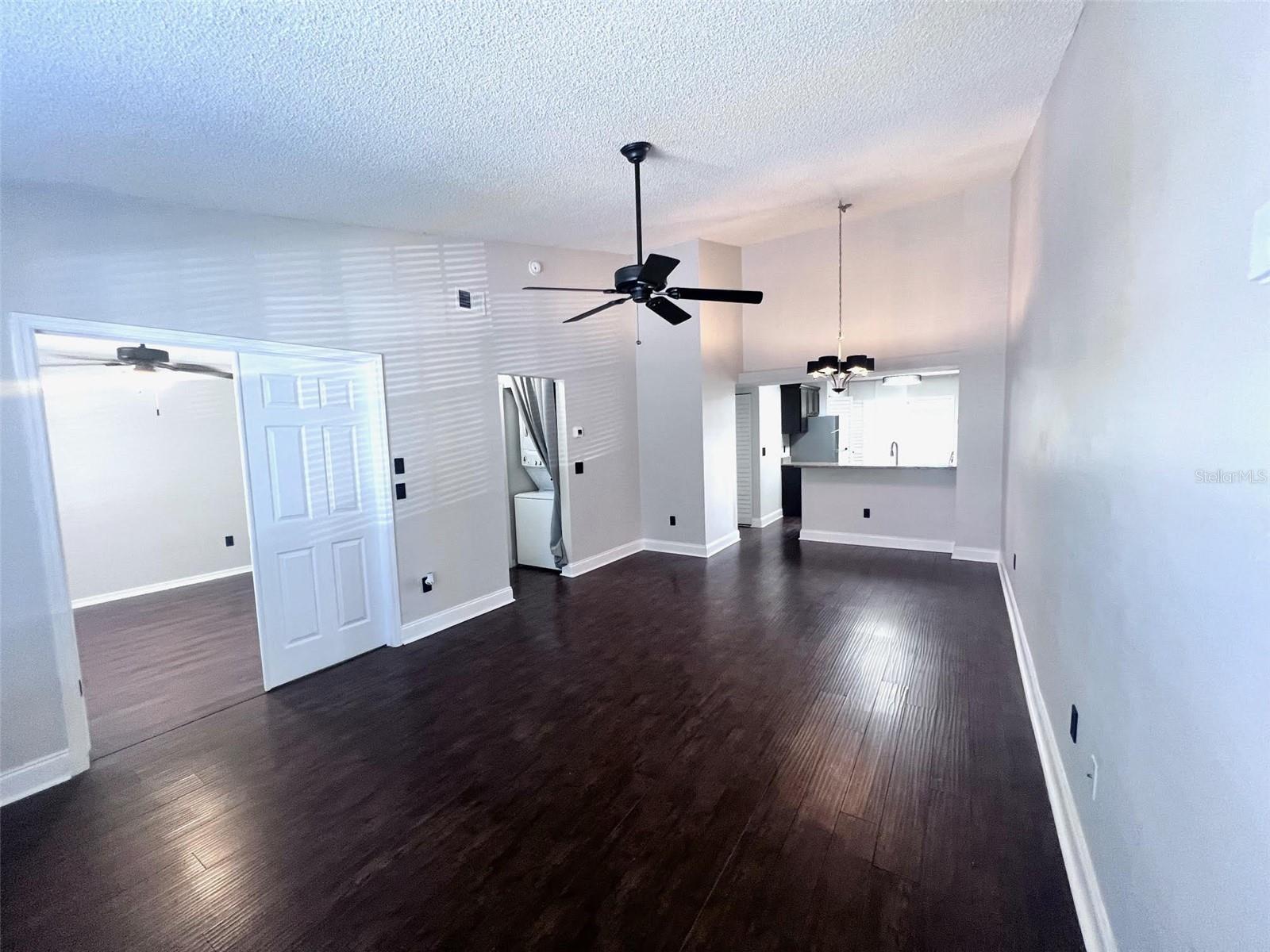 Image 11 of 48 For 7828 Hardwick Drive 927